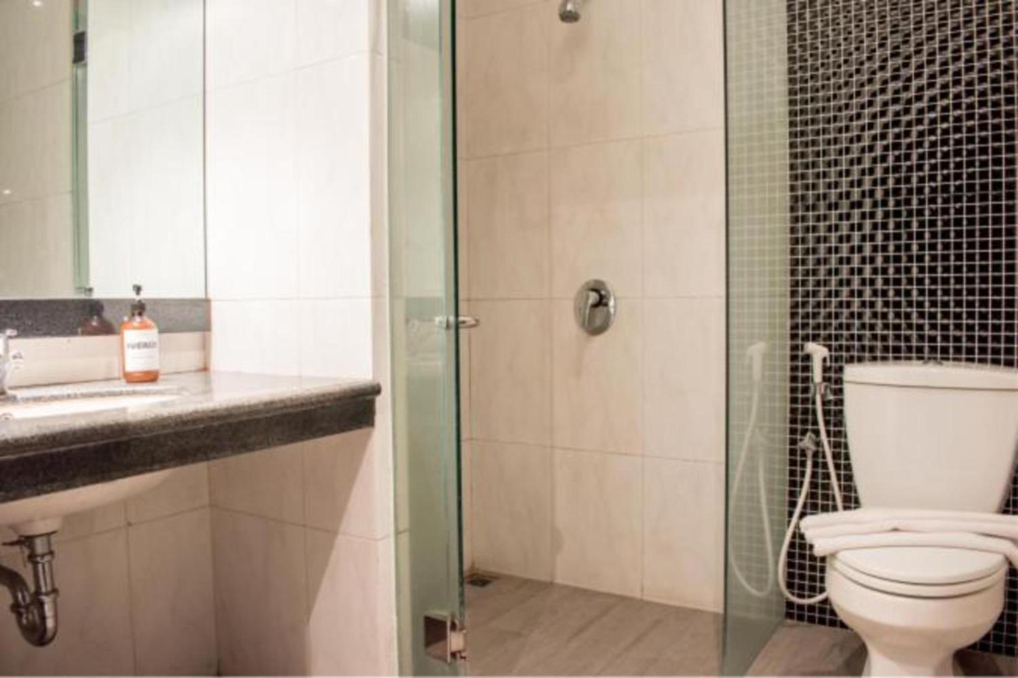 Luminor Hotel Jember By Wh Ngoại thất bức ảnh