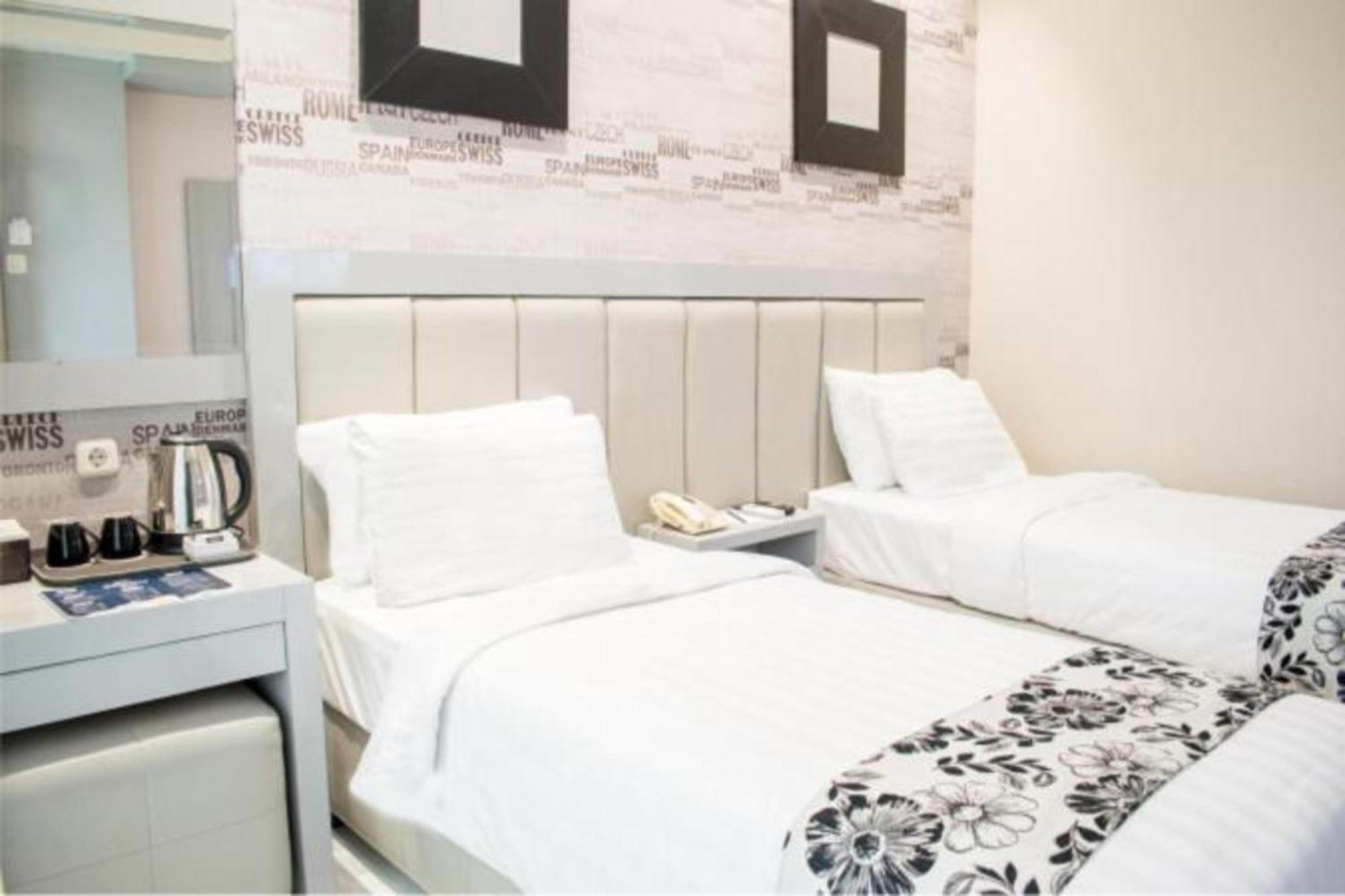 Luminor Hotel Jember By Wh Ngoại thất bức ảnh